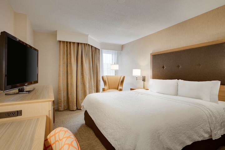 Hampton Inn & Suites Cleveland / Independence