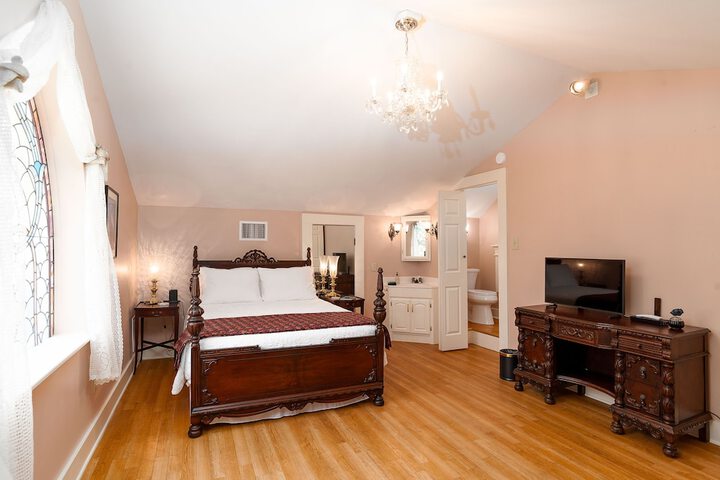Room 26 of 34