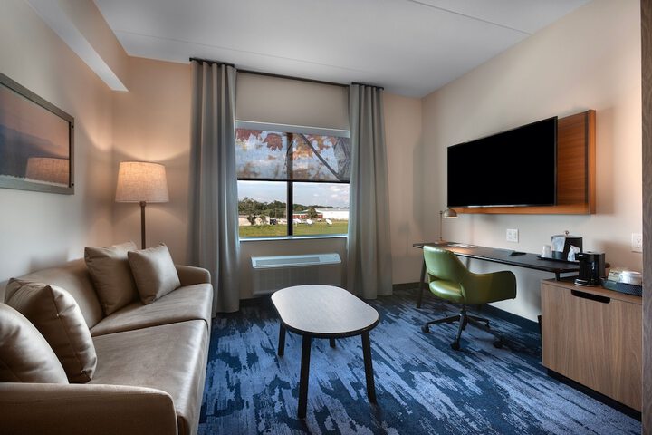 Room 18 of 28