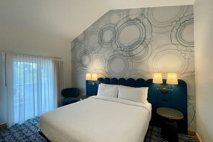 Room 21 of 34