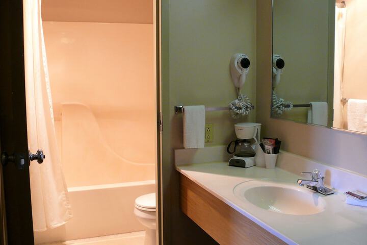 Room 17 of 21