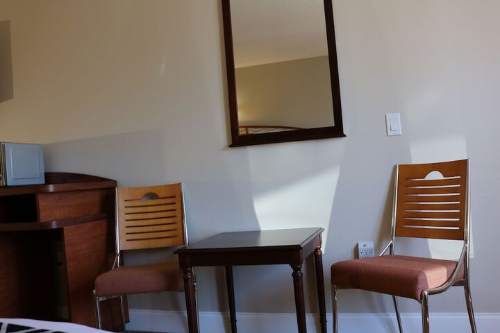 Room 28 of 65