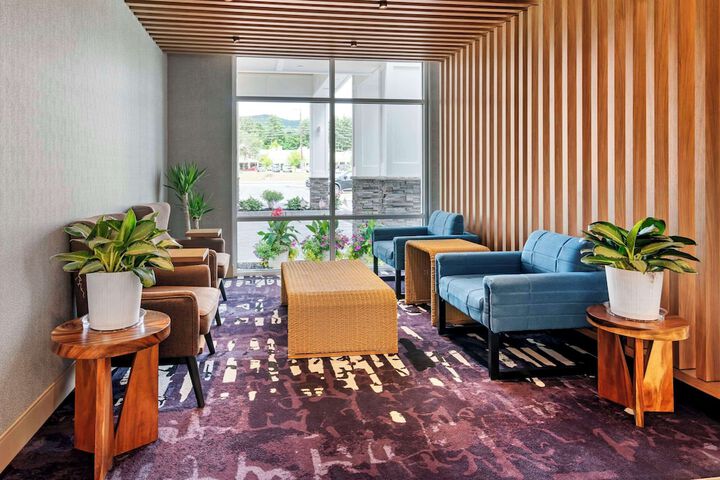 Hotel Interior 16 of 75