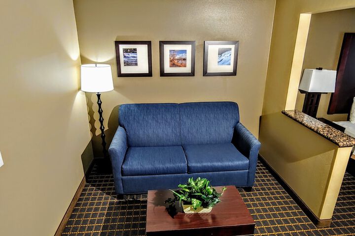 Room 10 of 51