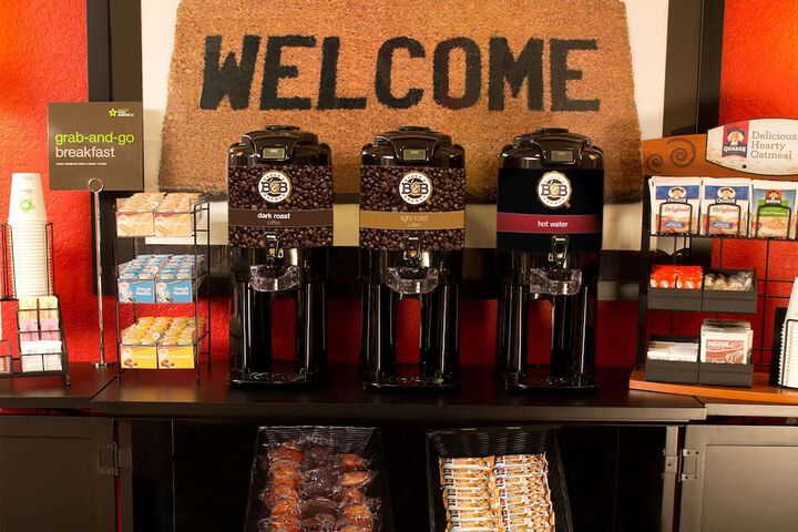 Breakfast/Coffee Service 22 of 22