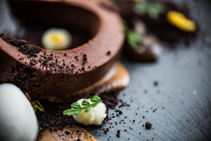 Dining 84 of 124