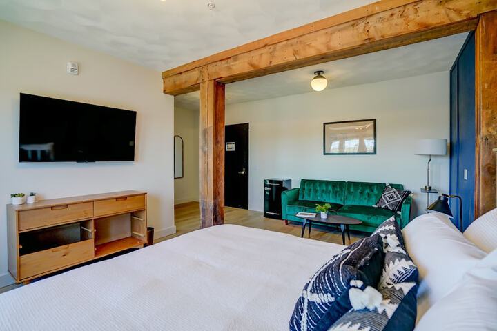 Room 12 of 72
