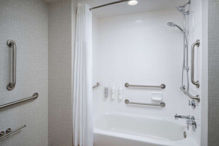 Room 16 of 45