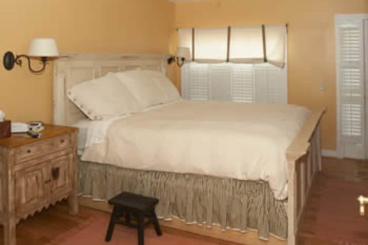 Room 54 of 79
