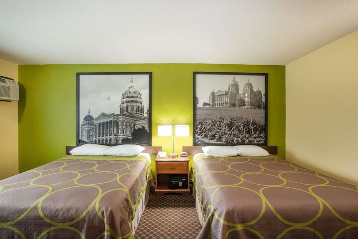 Room 7 of 14