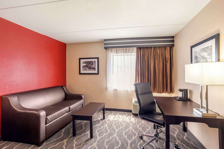 Room 17 of 61