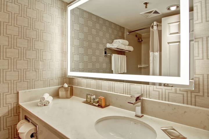 Room 46 of 116