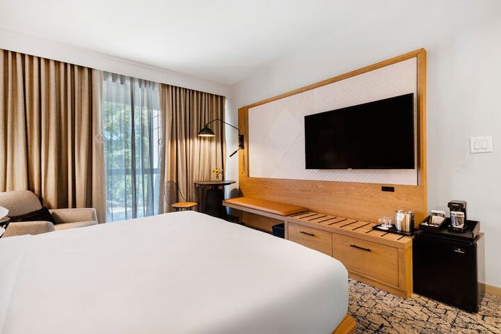 Room 20 of 46
