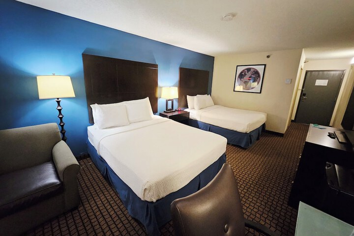 Ramada Plaza by Wyndham Sheridan Hotel & Convention Center