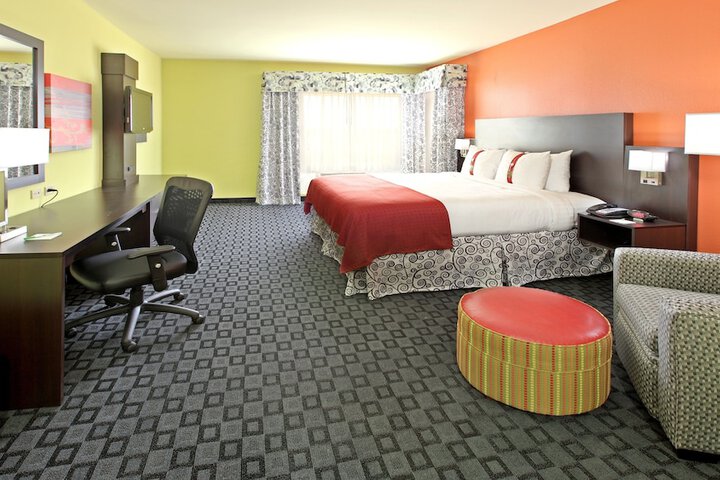 Holiday Inn Garland by IHG