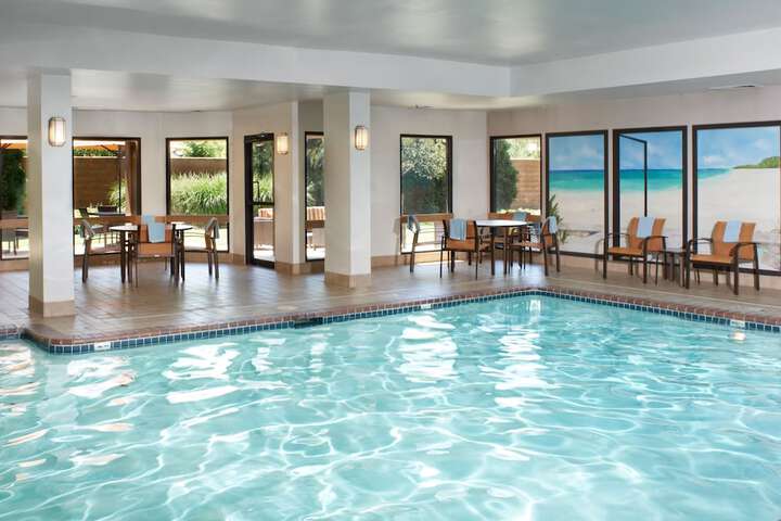 Courtyard by Marriott Toledo Rossford / Perrysburg