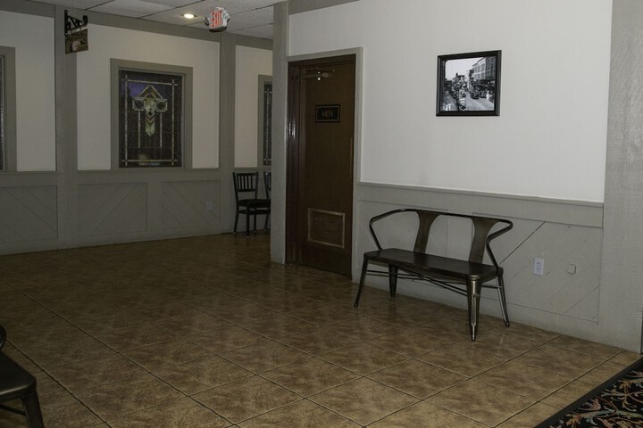 Ballroom/Hall 39 of 41