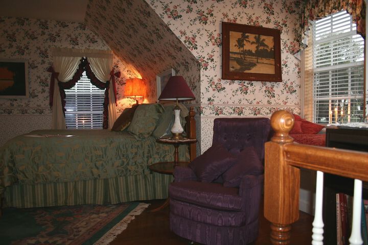 Heron Cay Lakeview Bed & Breakfast Inn