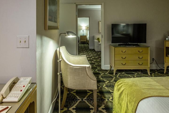 Room 29 of 39