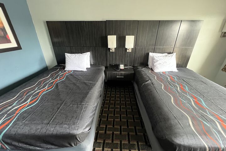 Room 39 of 41