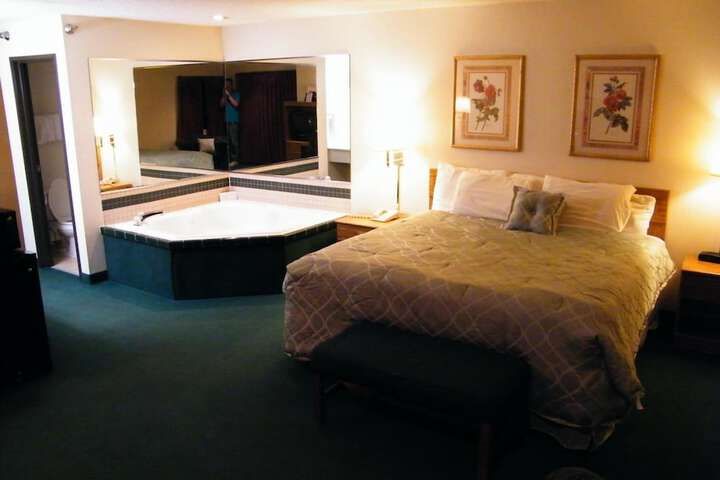 Room 26 of 34