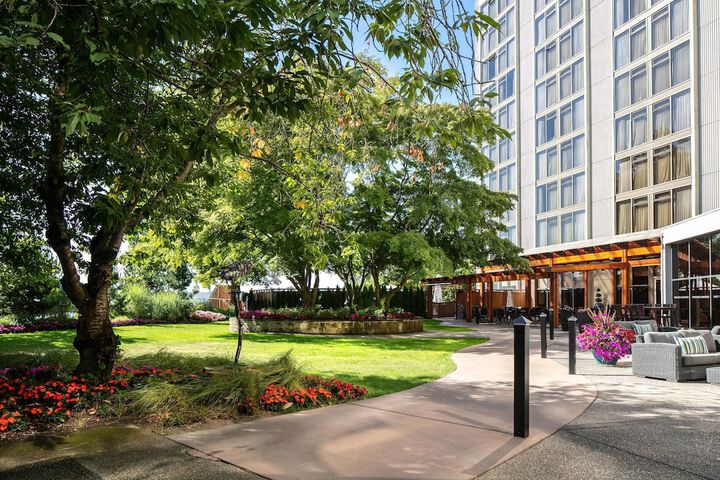 Radisson Blu Vancouver Airport Hotel & Marina