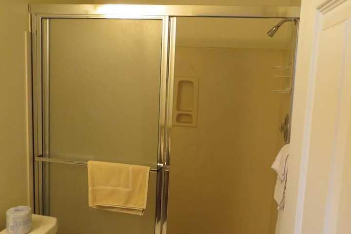 Room 16 of 39