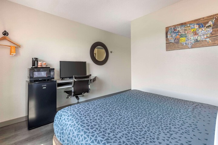 Room 29 of 34
