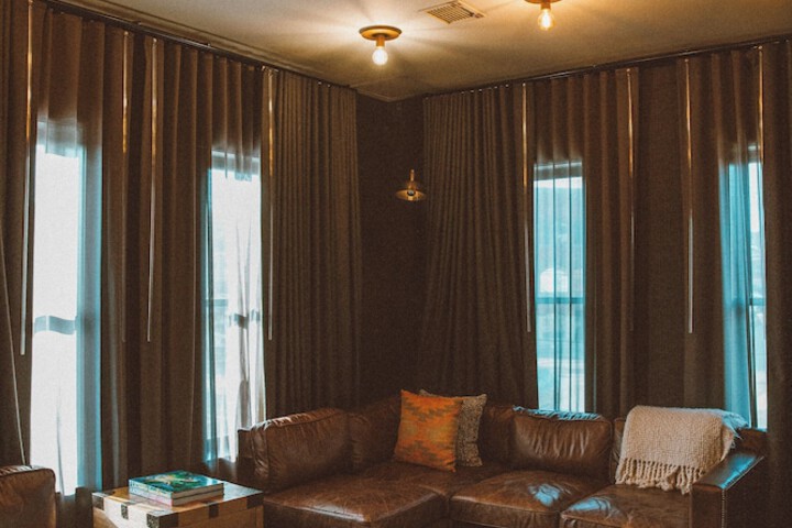 Crossroads Hotel