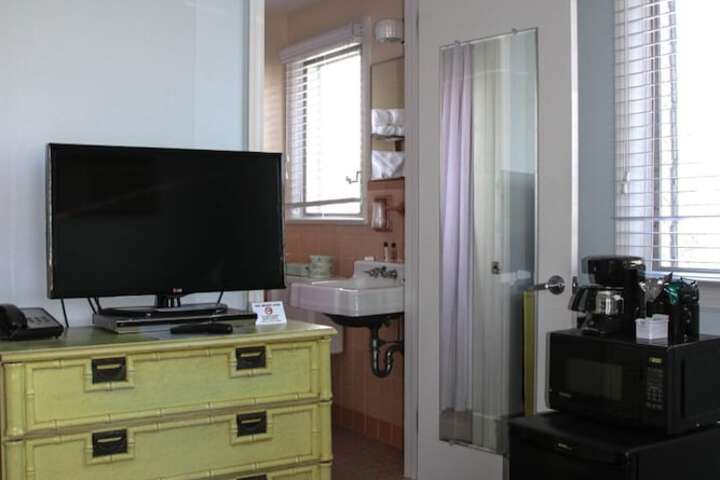 Starlux Hotel