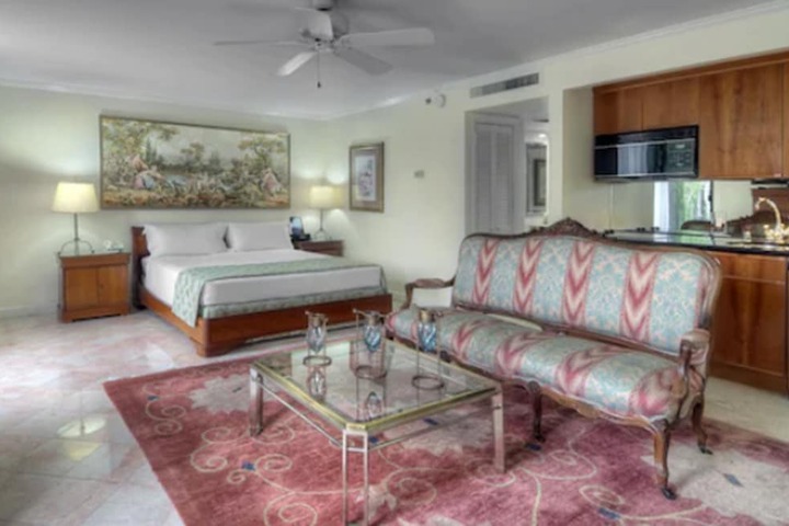 Room 27 of 48