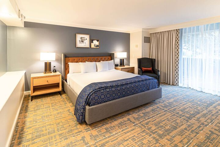 Williamsburg Lodge Autograph Collection