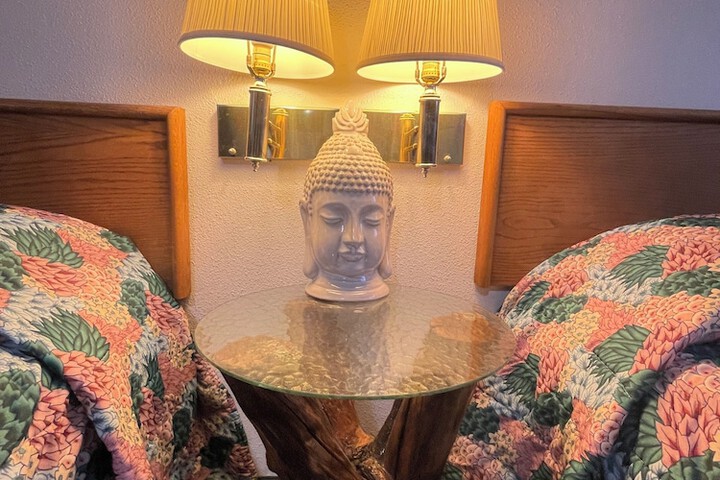 Room 32 of 67