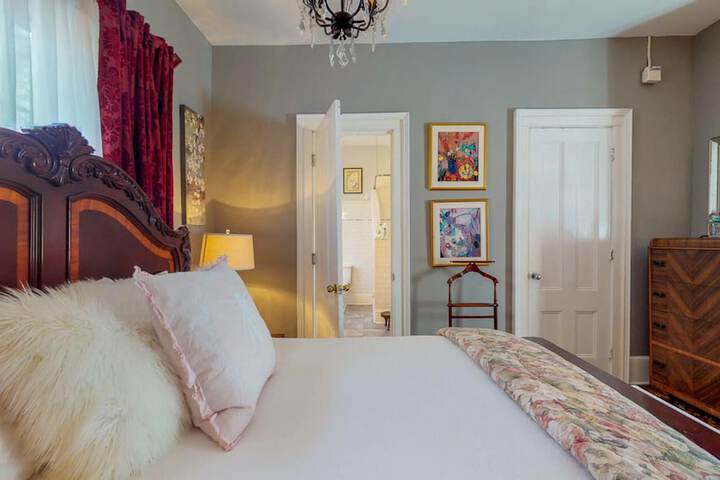 Room 32 of 50