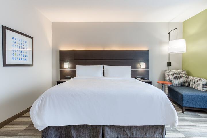 Room 21 of 48