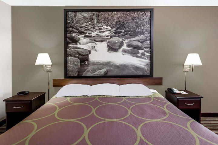 Room 8 of 14