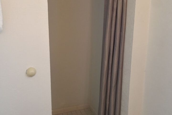 Room 14 of 37