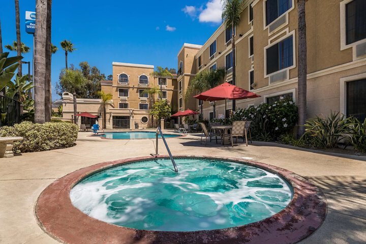 Pool 4 of 26
