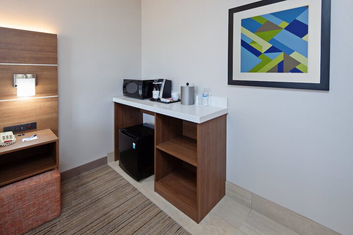 Holiday Inn Express Hotel & Suites San Diego-Escondido by IHG