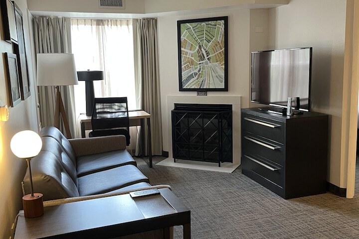 Room 16 of 35