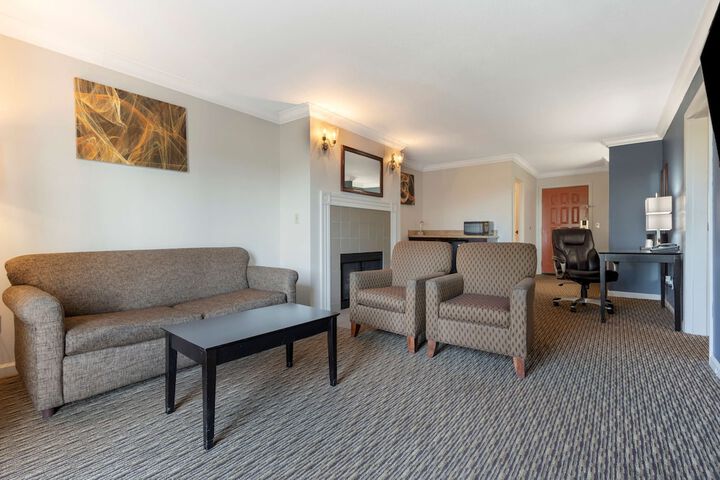 Best Western Colonial Inn