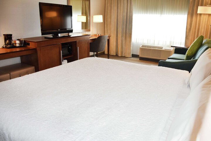 Room 42 of 73