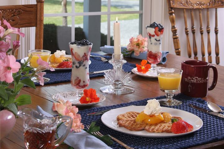 Dining 57 of 85