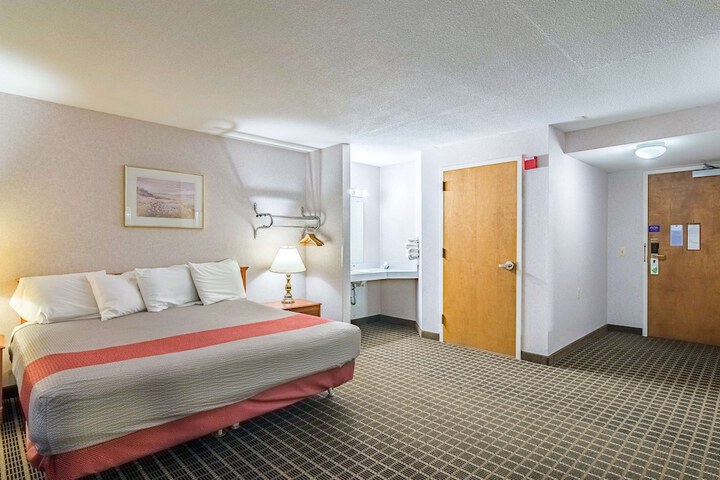 Room 36 of 44