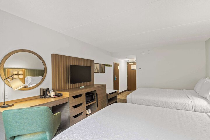 Hampton Inn & Suites Lake George