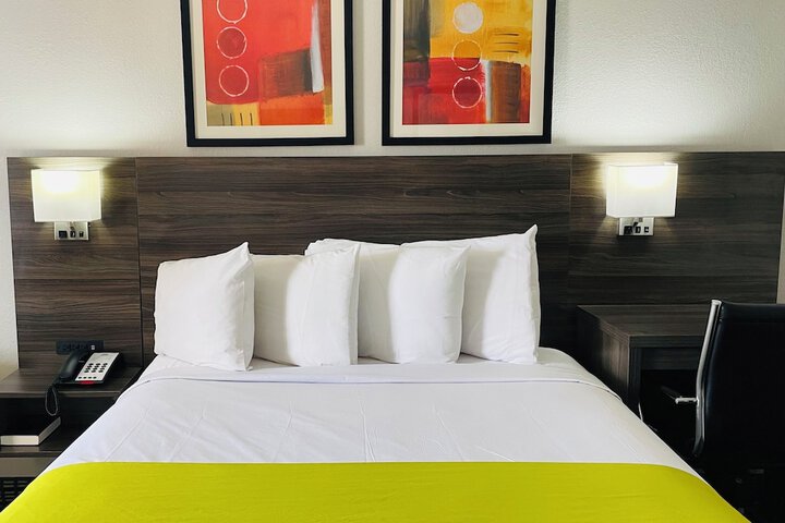 Room 7 of 20