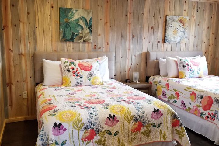 Bluff Gardens Cabins