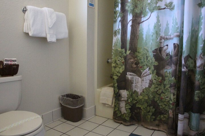 Room 13 of 22