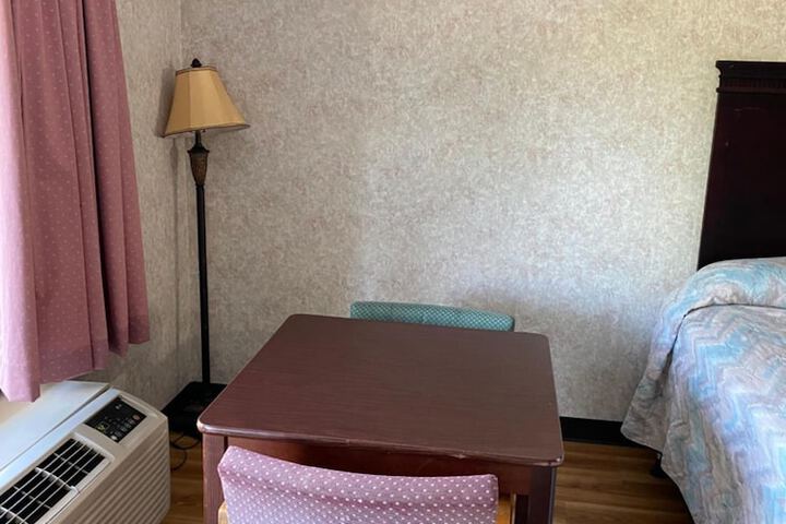 Room 41 of 50