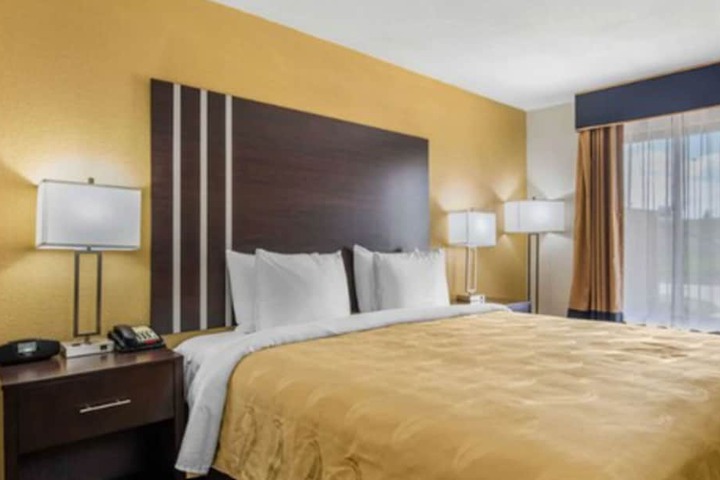 Room 28 of 67